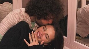 Selena Gomez anuncia su compromiso con Benny Blanco tras una romántica pedida de mano en un picnic