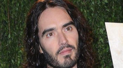 El peatón atropellado por Russell Brand le reclama 185.000 dólares por los daños causados