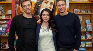 Max Irons, Jake Abel y Stephenie Meyer atienden a los fans de 'The Host' ('La huésped') en Chicago