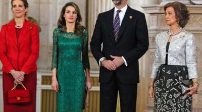 La Reina, los Príncipes Felipe y Letizia y la Infanta Elena ofrecen una cena al COI en el Palacio Real