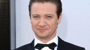 Jeremy Renner da la bienvenida a su hija Ava Berlin