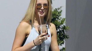 Ireland Baldwin se reencuentra con su novio Slater Trout tras sus vacaciones en Hawaii