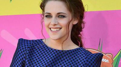 Kristen Stewart celebra su 23 cumpleaños junto a Robert Pattinson