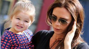 Victoria y David Beckham presumen de familia en París junto a Brooklyn, Romeo, Cruz y Harper Seven