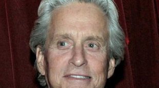 Michael Douglas aclara los comentarios sobre la relación de su cáncer con el sexo oral