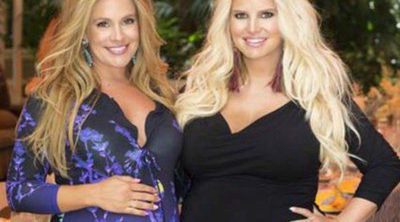 Jessica Simpson presume de embarazo en el baby shower de su mejor amiga CaCee Cobbs