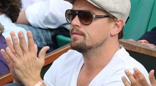 Leonardo DiCaprio, entregado espectador del partido entre Rafa Nadal y Stanislas Wawrinka en Roland Garros 2013