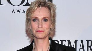 La actriz de 'Glee' Jane Lynch anuncia que se divorcia de Lara Embry tras tres años de matrimonio