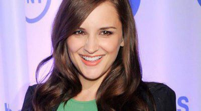 Rachael Leigh Cook tras anunciar su embarazo: "Me alegro de que haber esperado para tener un bebé"