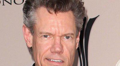 Randy Travis se encuentra en estado crítico tras sufrir un derrame cerebral