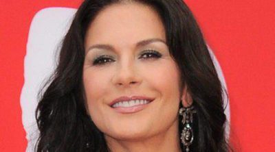 Catherine Zeta Jones reaparece espléndida después de ser ingresada por su bipolaridad