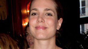 Carlota Casiraghi luce barriguita bajo el bañador durante sus vacaciones