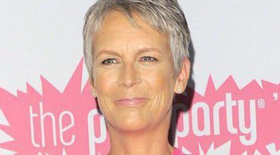 Jamie Lee Curtis es hospitalizada tras sufrir un accidente en coche en el que es socorrida por Jodie Foster