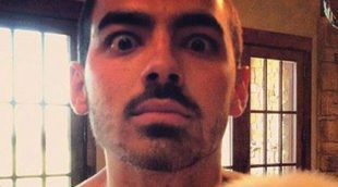 Joe Jonas comparte una imagen junto a su perro posando con los mismos ojos desorbitados