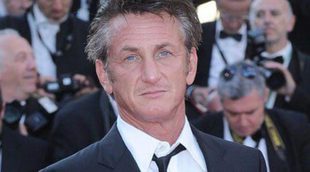 Sean Penn disfruta del verano en Ibiza junto a la modelo Cristina Piaget