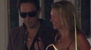 Kate Moss y Jamie Hince se van a comer con unos amigos por Formentera