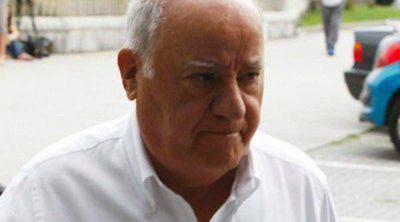 Amancio Ortega acude a la capilla ardiente de su exmujer Rosalía Mera