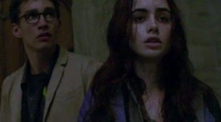 Clip en exclusiva de 'Cazadores de Sombras: Ciudad de Hueso' con Lily Collins en peligro