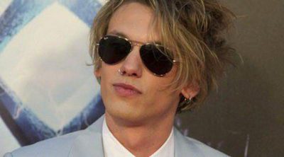 Lily Collins y Jamie Campbell Bower revolucionan Madrid con el estreno de 'Cazadores de Sombras: Ciudad de Hueso'