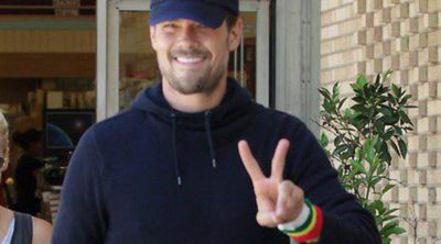 Josh Duhamel reaparece muy feliz tras ser padre de su primer hijo con Fergie