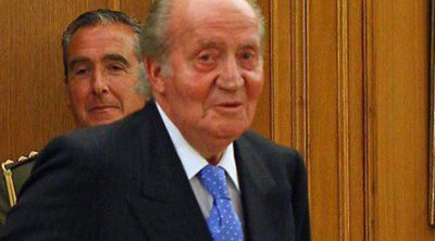 El Rey Juan Carlos bromea con su nueva operación de cadera: "Podéis venir de mecánicos si queréis"