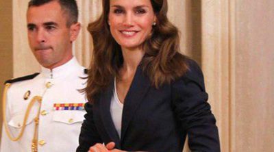 La Princesa Letizia cumple con su agenda oficial mientras el Rey se recupera en el hospital