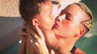 Amber Rose muestra su nuevo y atrevido peinado mientras juega con su hijo Bash en la piscina