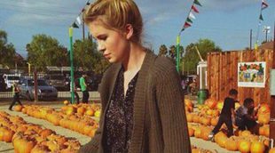 Ireland Baldwin pasa un divertido día entre calabazas con su novio Slater Trout