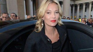 Kate Moss, pillada en topless tras ser nombrada nueva editora de moda de Vogue