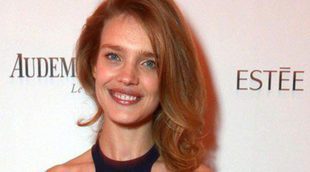 Natalia Vodianova reaparece para recoger un galardón filantrópico tras anunciar su cuarto embarazo