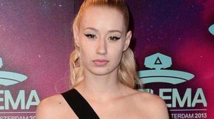 Iggy Azalea deja sus partes íntimas al descubierto en la alfombra roja de los MTV EMA 2013