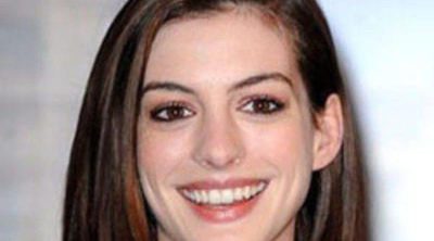 Anne Hathaway apoya de incógnito el movimiento Occupy Wall Street