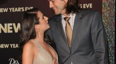 Ashton Kutcher, muy cariñoso junto a Lea Michele tras su divorcio de Demi Moore