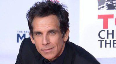 Ben Stiller plasma sus huellas en el Teatro Chino de Los Angeles con Tom Cruise y Adam Sandler de testigos