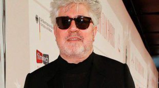 Pedro Almodóvar recoge su mención honorífica en la gala de los Premios del Cine Europeo 2013