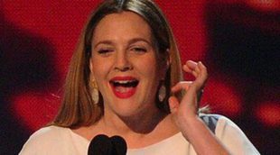 Drew Barrymore pasea su avanzado embarazo en los People's Choice Awards 2014