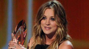 Kaley Cuoco recuerda su boda con Ryan Sweeting al recoger el People's Choice Award 2014