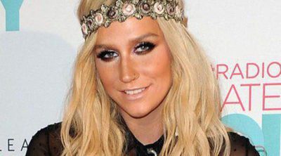 La madre de Kesha ingresa en la misma clínica de rehabilitación que su hija