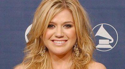 Kelly Clarkson anuncia que está embarazada de una niña