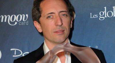 Gad Elmaleh recibe un Globes de Cristal en París sin la compañía de Carlota Casiraghi