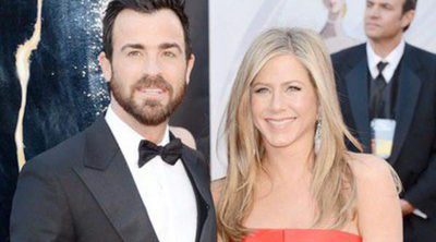 Jennifer Aniston recibe de nuevo la visita de Justin Theroux en el rodaje de 'Cake'