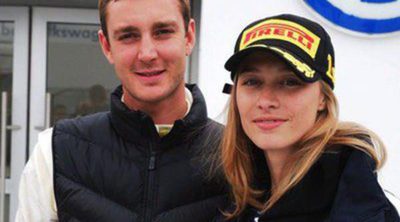 Beatrice Borromeo apoya a Pierre Casiraghi en la Copa Scirocco de automovilismo