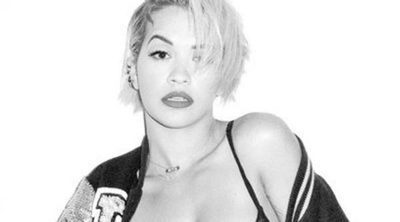 Rita Ora posa sensual y ligera de ropa para Terry Richardson