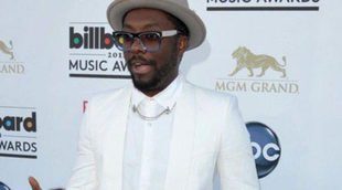 Will.i.am expulsado de primera clase en un aeropuerto