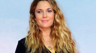 Drew Barrymore vuelve al trabajo tras el nacimiento de Frankie para promocionar 'Juntos y revueltos'