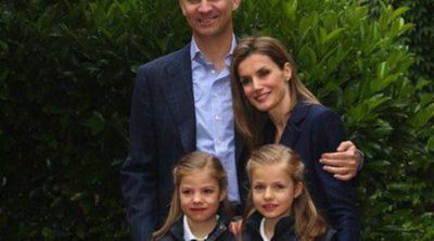 Los PrÃ­ncipes Felipe y Letizia celebran su dÃ©cimo aniversario de boda posando con las Infantas Leonor y SofÃ­a