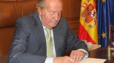 El Rey Juan Carlos explica las razones de su abdicación en un mensaje: "Hoy merece pasar a la primera línea una generación más joven"