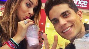 Marc Bartra y Melissa Jiménez se divierten en Port Aventura con Marc Muniesa y otros amigos