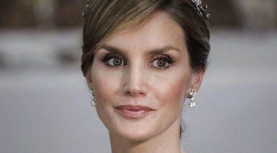 La Reina Letizia saludÃ³ en lengua de signos a una de las asistentes al besamanos