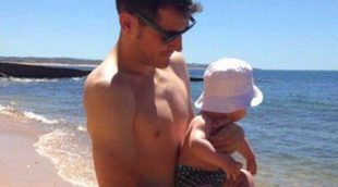 Iker Casillas y Sara Carbonero enseñan a su hijo Martín el mar: "Su primera vez..."